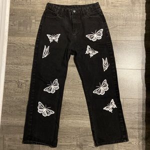 🩻 BLACK STRAIGHT PANTS WITH BUTTERFLY MOTIF